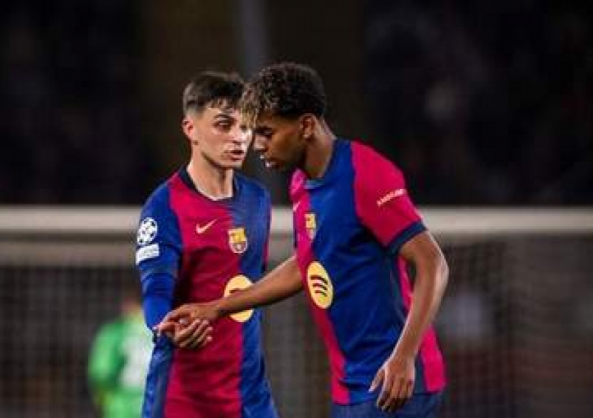Champions League Classic: Barça’s Midfield Maestro Worshipped by Thousands After 11.5KM Marathon-0