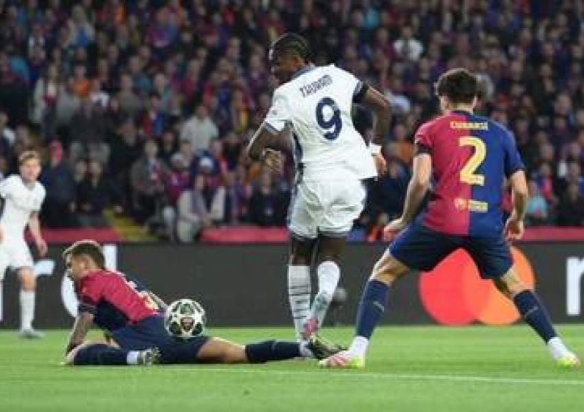 UEFA Champions League: A 38-Minute Thrill Ride – 4 Goals, 2 Stunning Worldies, and Yamal's Solo Brilliance-0